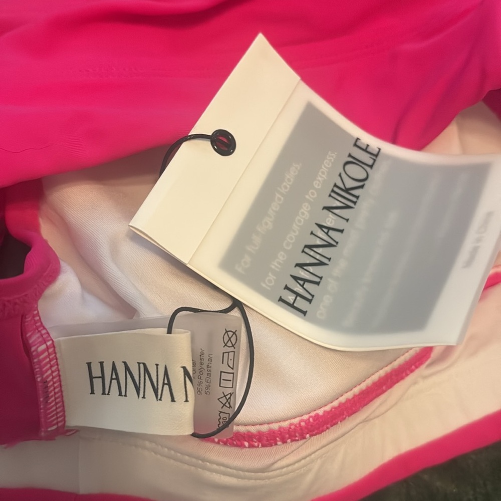 NWT Hannah Nikole Swim Top Hot Pink 14W - Picture 5 of 6